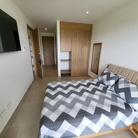 Lujoso Y Moderno Apartamento